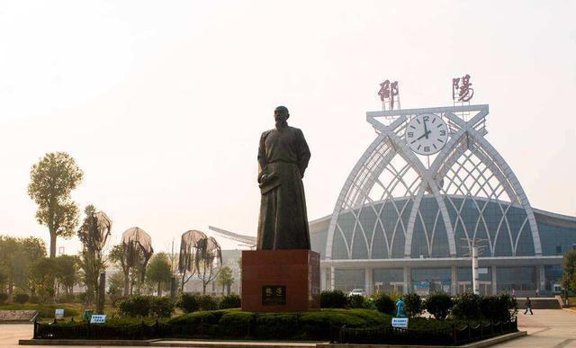 湖南邵陽名列前茅的三大高中有爭議？2020年高考成績說話！