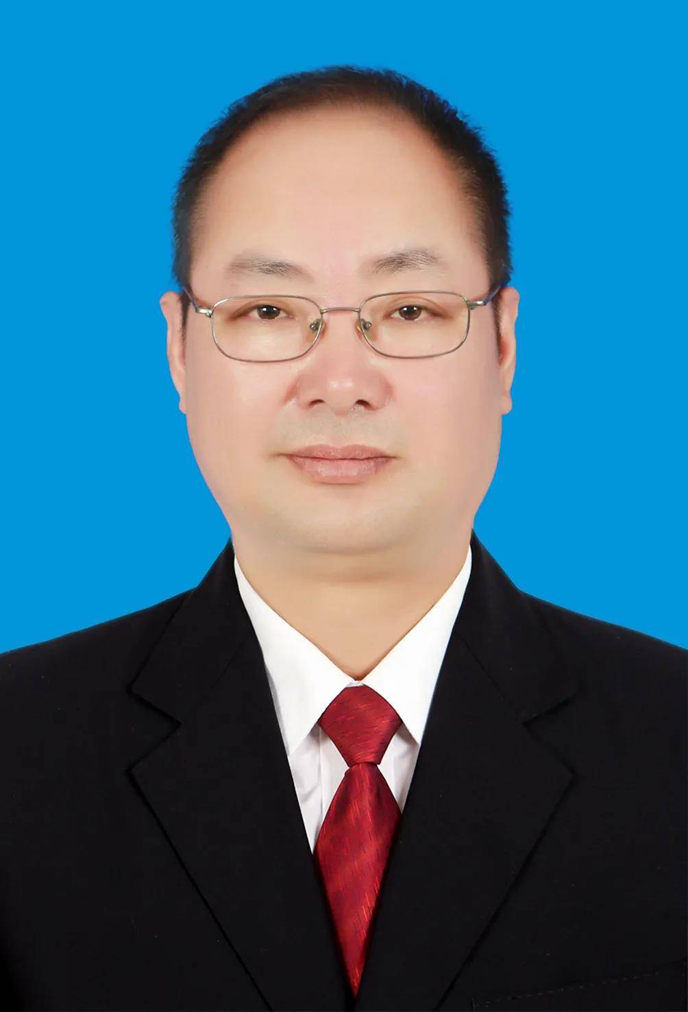 李穎任仁懷市人民政府副市長、代理市長