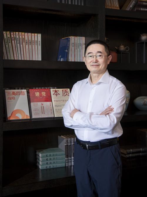 中南傳媒董事長彭玻：將繼續(xù)堅守主業(yè)、擁抱趨勢 確保公司在出版領(lǐng)域頭部地位