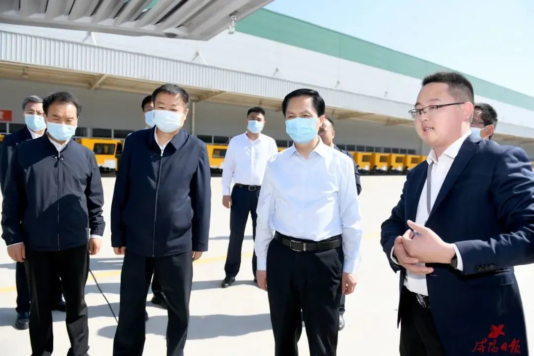 夏曉中到咸陽高新區(qū)調(diào)研企業(yè)運營、項目建設(shè)等工作并主持召開座談會